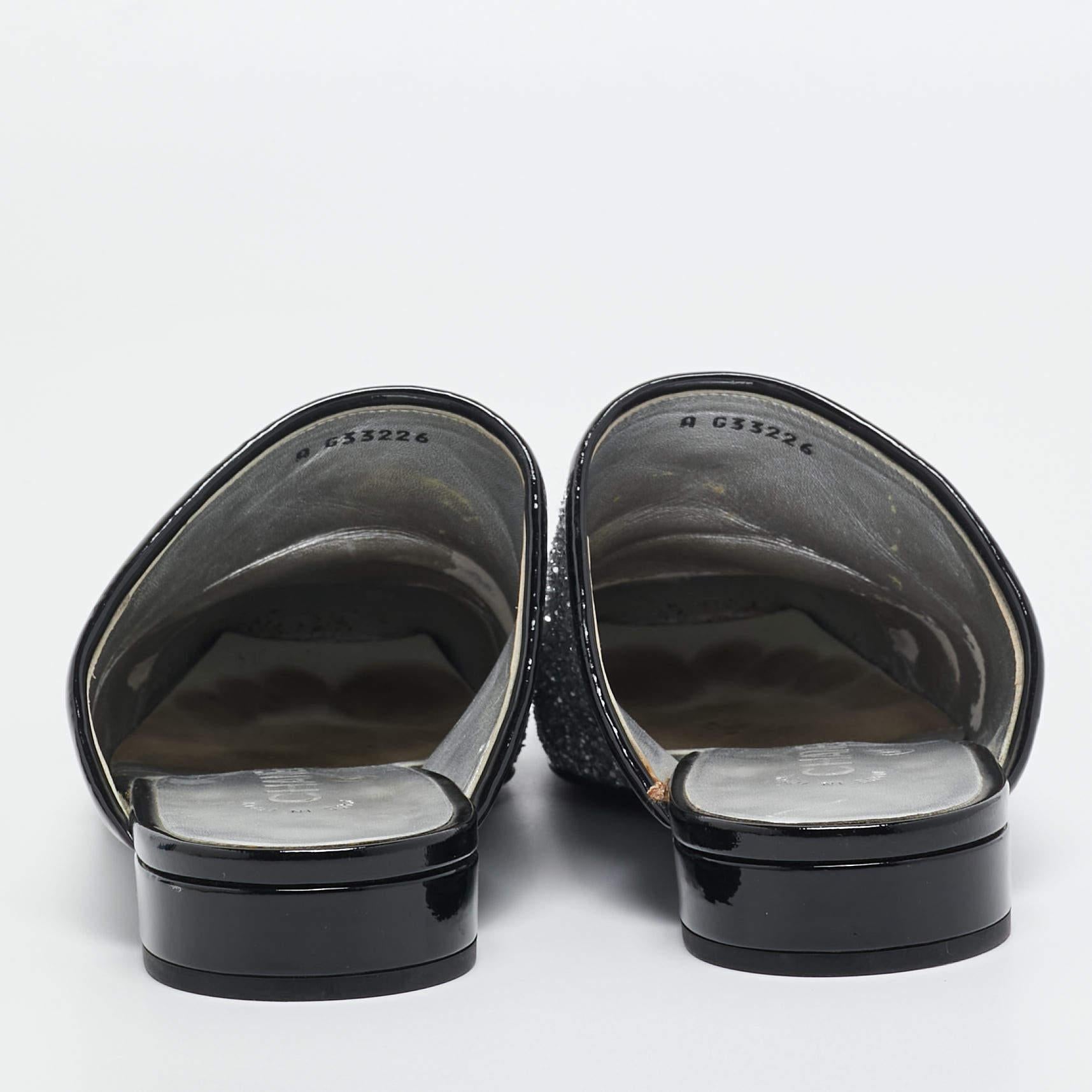 Chanel Mules CC argentées/noires avec paillettes grossières et bouts vernis, taille 40 en vente 3