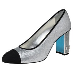 Chanel Silver/Black Glitter and Fabric Cap-Toe CC Pumps Size 38.5