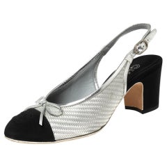 Chanel Silber/Schwarz gewebt PVC Leder Schleife Slingback Block Heel Sandalen Größe 36