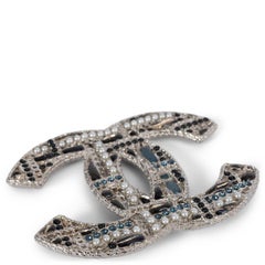 CHANEL silver & blue 2019 19B CRYSTAL & PEARL LARGE CC Brooch