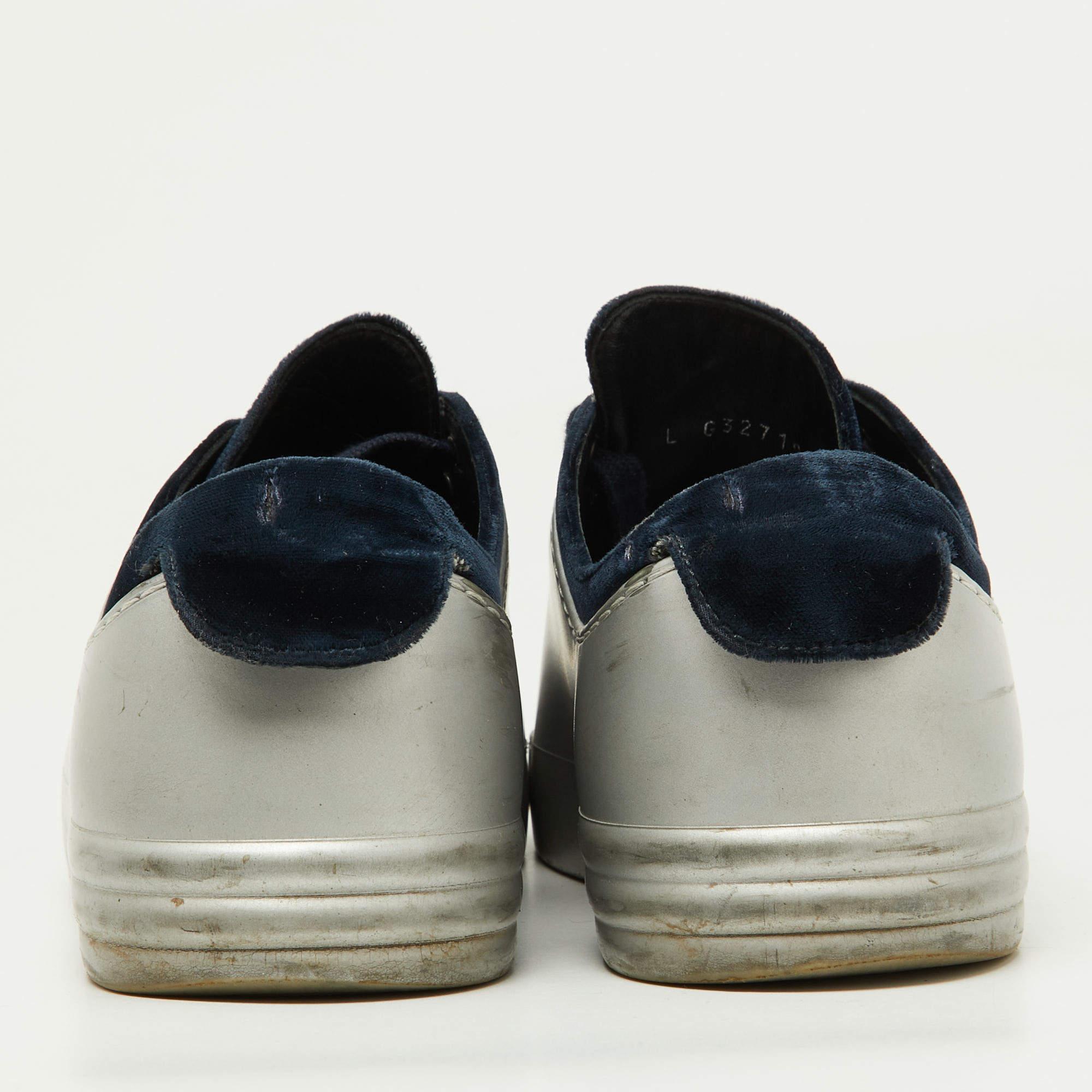 Women's Chanel Silver/Blue Velvet and Rubber CC Low Top Sneakers Size 38
