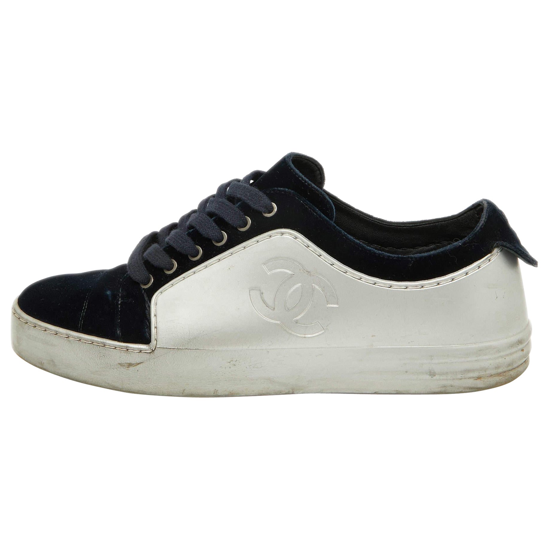 Chanel Silver/Blue Velvet and Rubber CC Low Top Sneakers Size 38