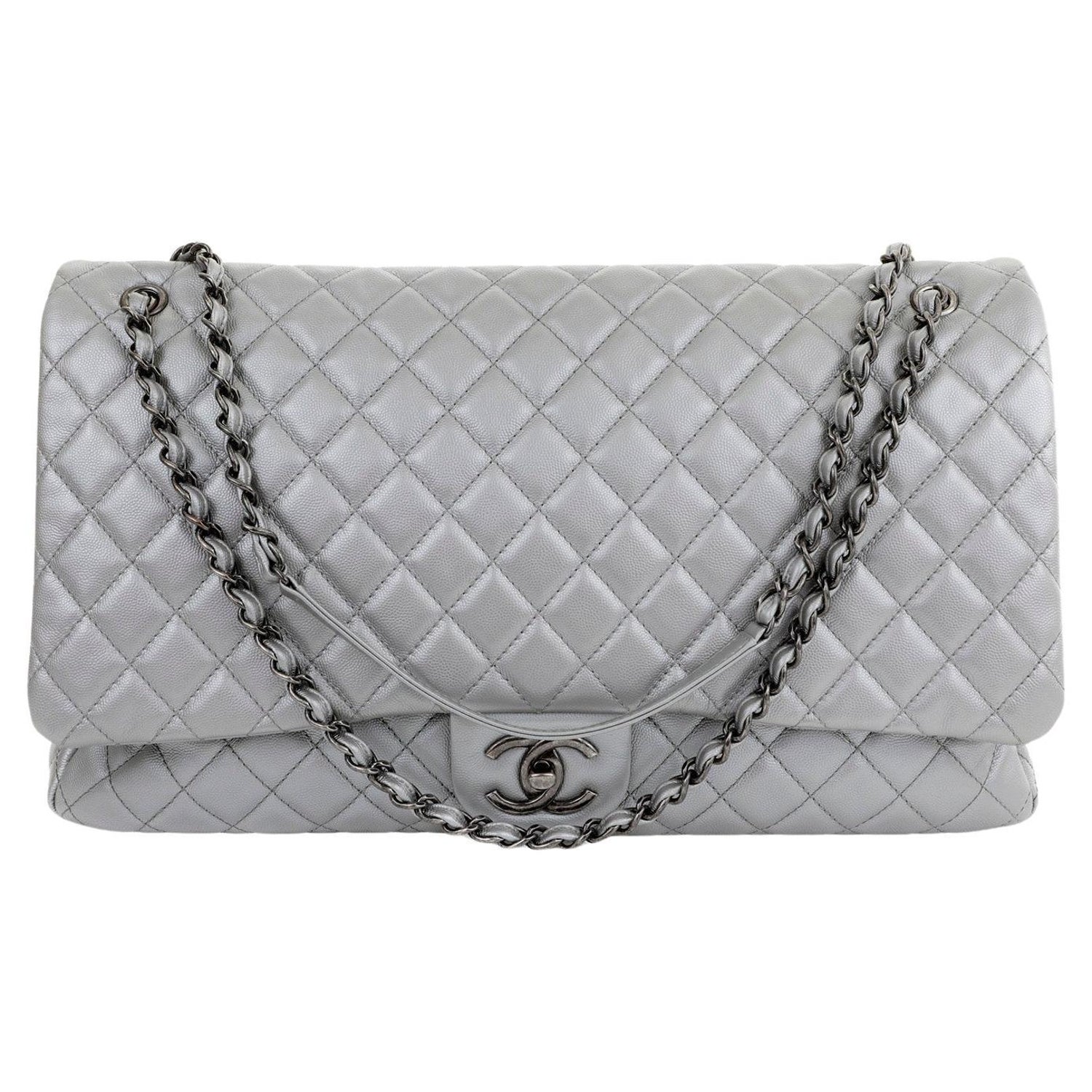 Chanel Xxl Flap Bag – 3 im Angebot bei 1stDibs