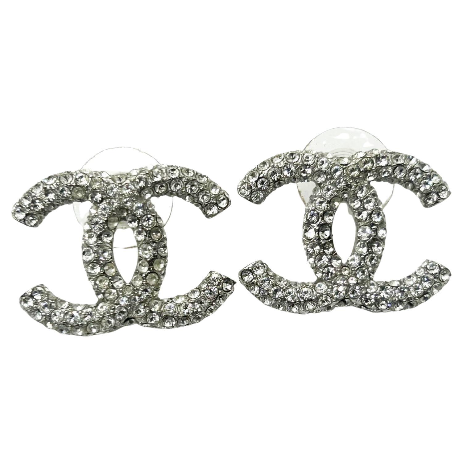 Chanel Pendientes grandes de plata CC All over Crystal