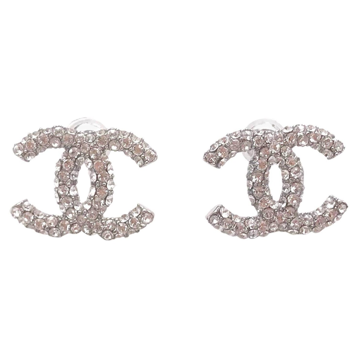 Chanel Pendientes de piercing CC de plata y cristal en toda la superficie en venta