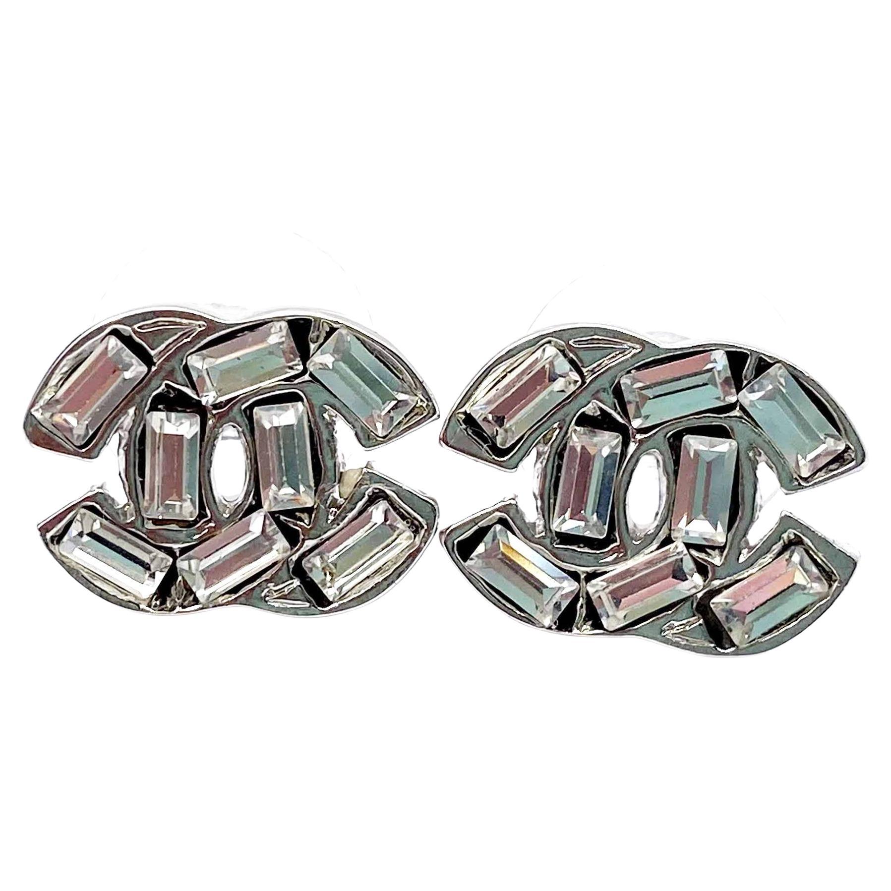 Chanel Silver CC  Baguette Stud Piercing Earrings For Sale