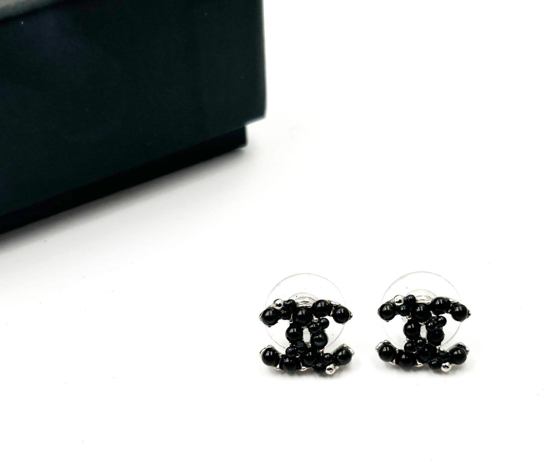 Artisan Chanel Silver CC Black Bead Piercing Earrings  For Sale