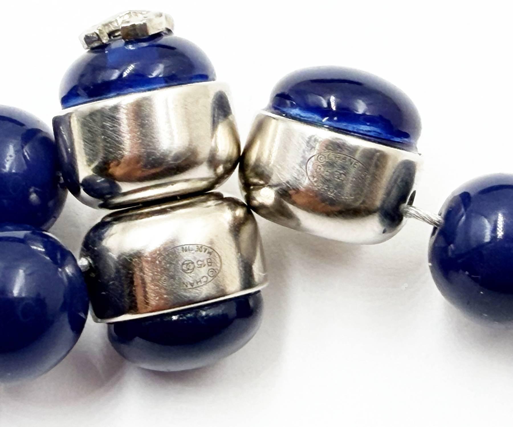 Boucles d'oreilles Chanel argent CC perles bleues grande boucle Pour femmes en vente