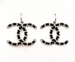 Chanel Silber CC Kette Schwarzes Band XL Reifen Ohrringe