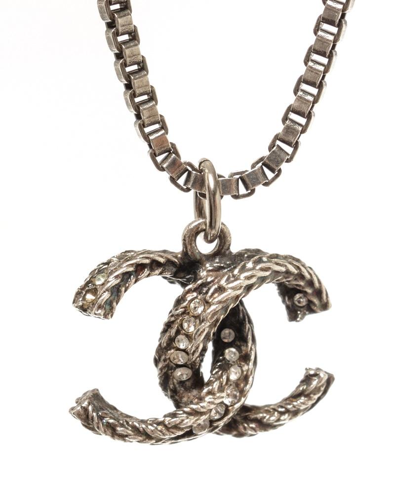 Chanel Silber CC Kette Halskette im Zustand „Gut“ im Angebot in Irvine, CA