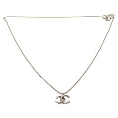 Chanel Collar de cadena CC de plata