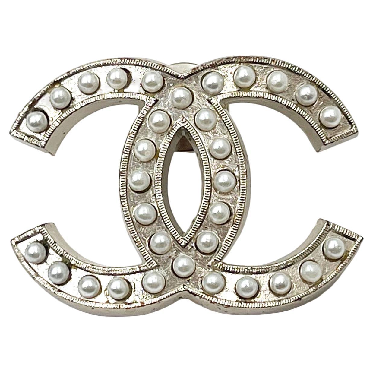 Chanel Silver CC Crystal Large Pin  For Sale