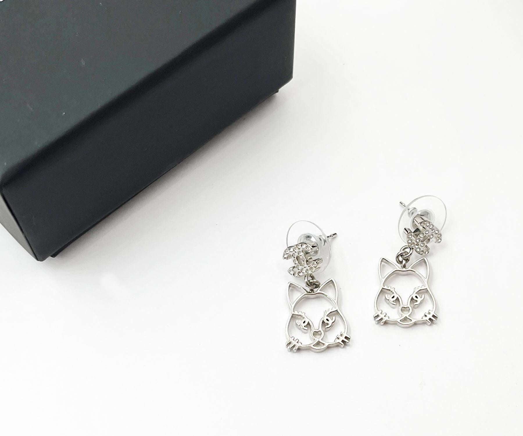 Contemporary Chanel Silver CC Crystal Rabbit Piercing Earrings  *