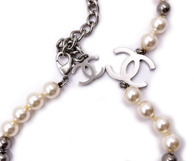 chanel cc logo pearl necklace