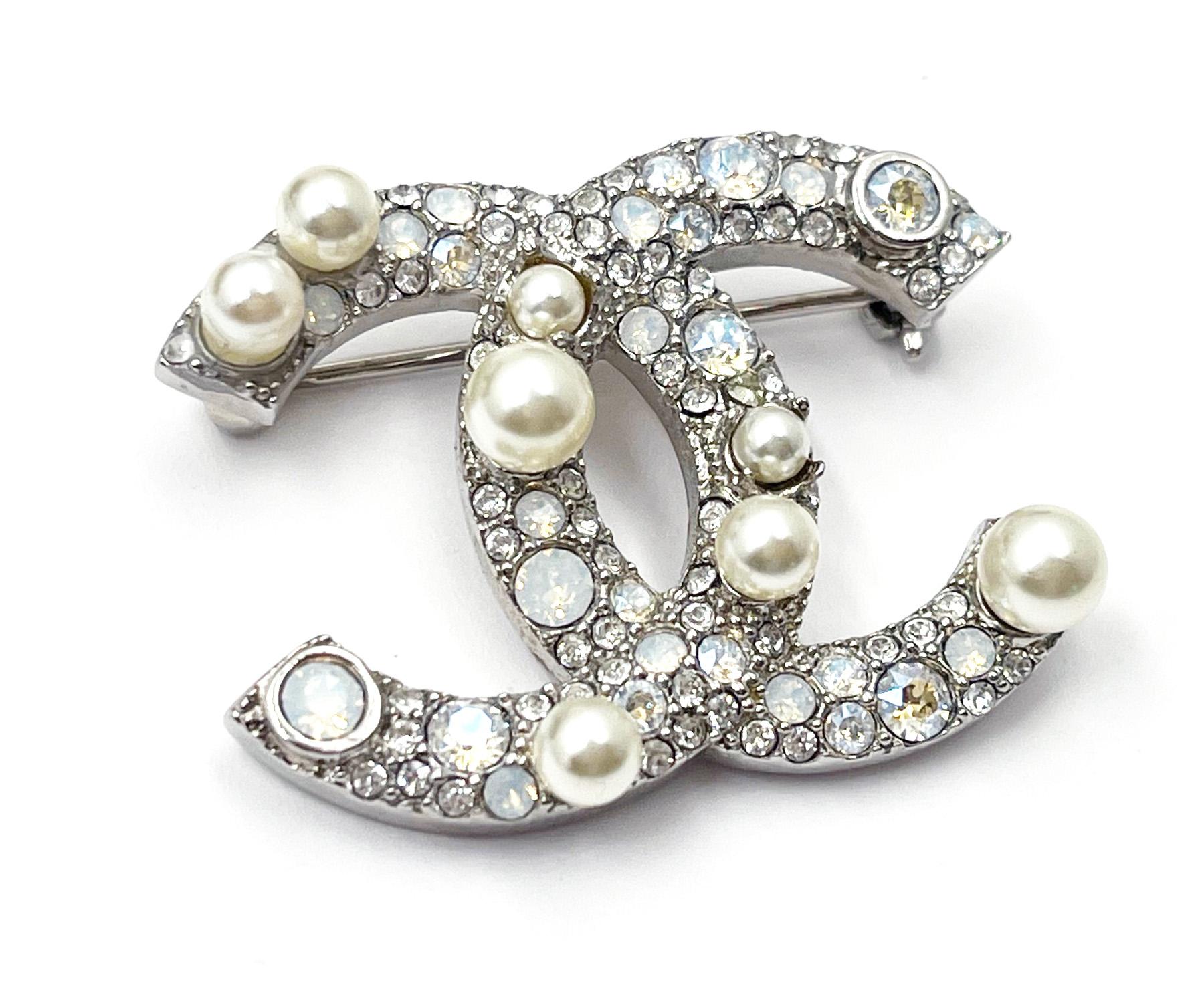 chanel pearl brooch