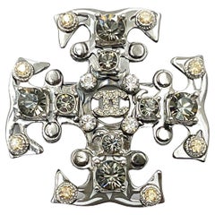 Chanel Silber CC Pfirsichgraue Kristall-Kreuz-Brosche  