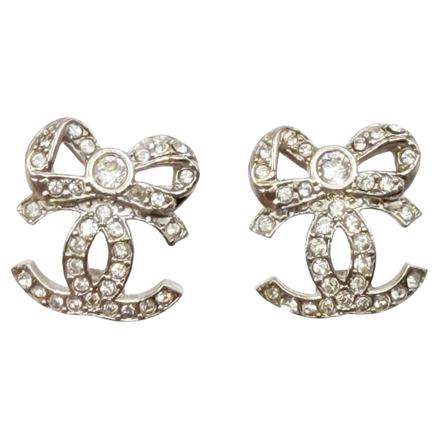 Chanel Pendientes de plata CC Lazo CC Cristal Piercing