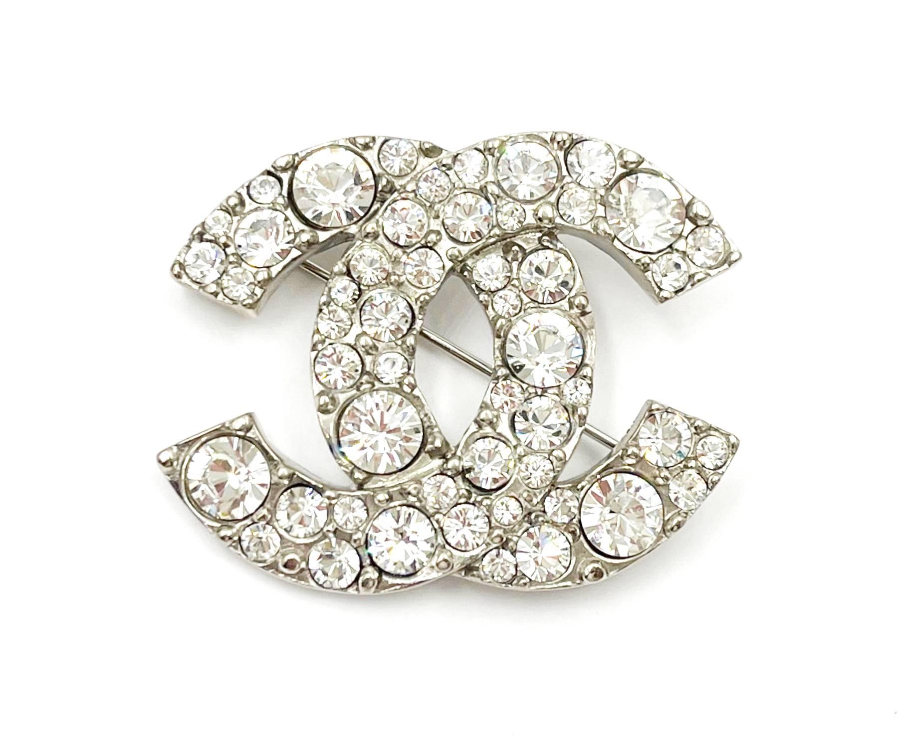 Chanel Silver CC Round Crystal Brooch

* Marked 11
* Made in Italy
* Comes with the original box

-It is approximately 1.75