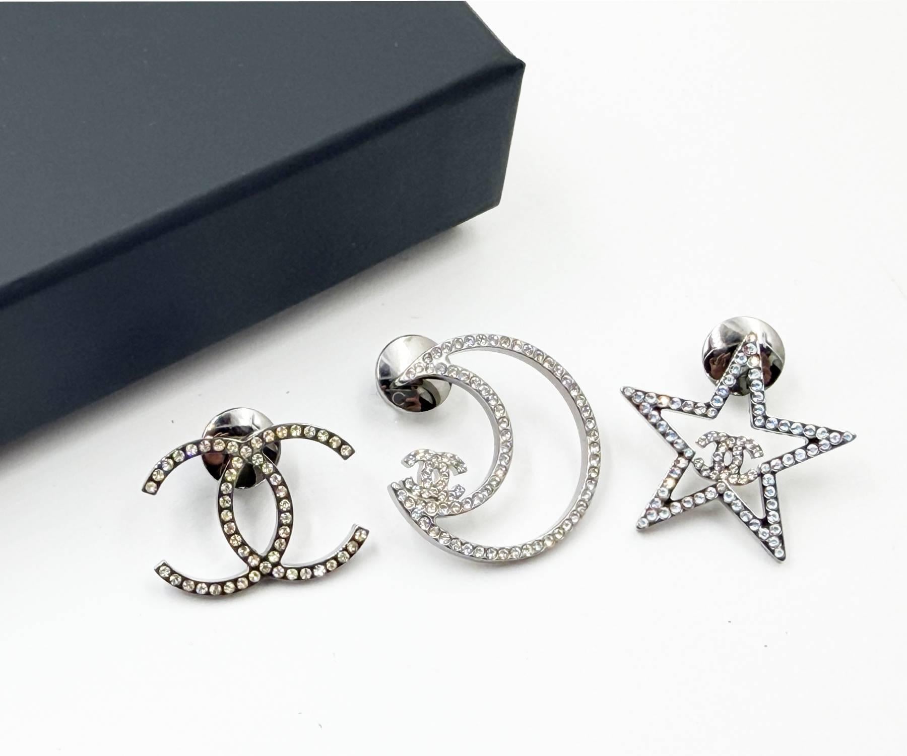 Artisan Chanel Silver CC Star Moon Crystal 3 Pins Brooch For Sale