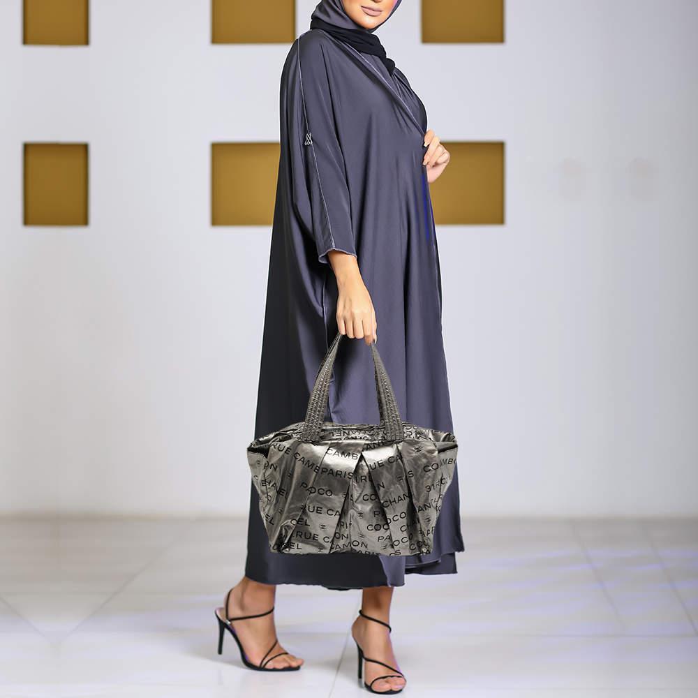 Chanel Silver Coated Nylon 31 Rue Cambon Shoulder Bag In Good Condition For Sale In Dubai, Al Qouz 2
