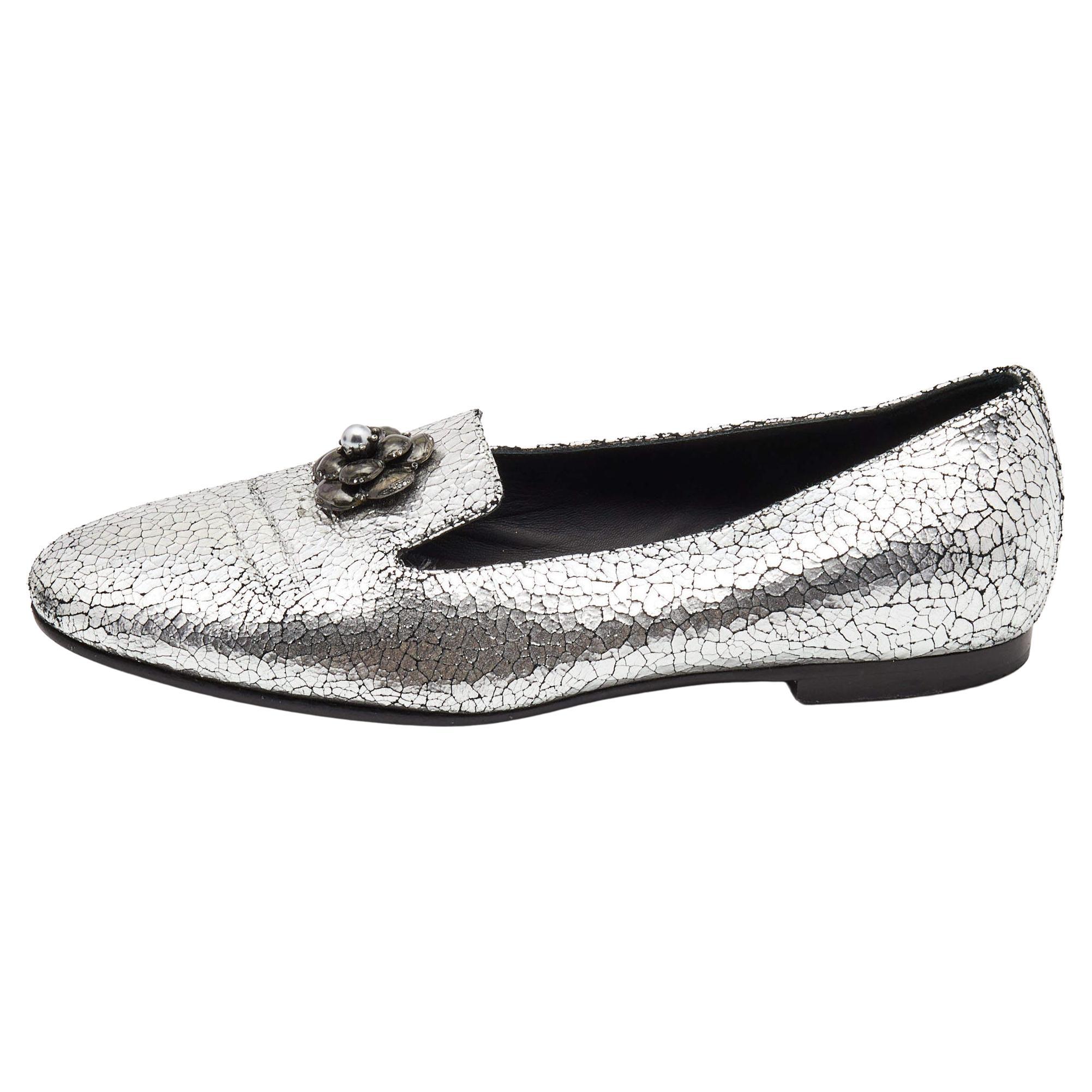 Chanel Silver Crackled Leather Interlocking CC Camelia Smoking Slippers 