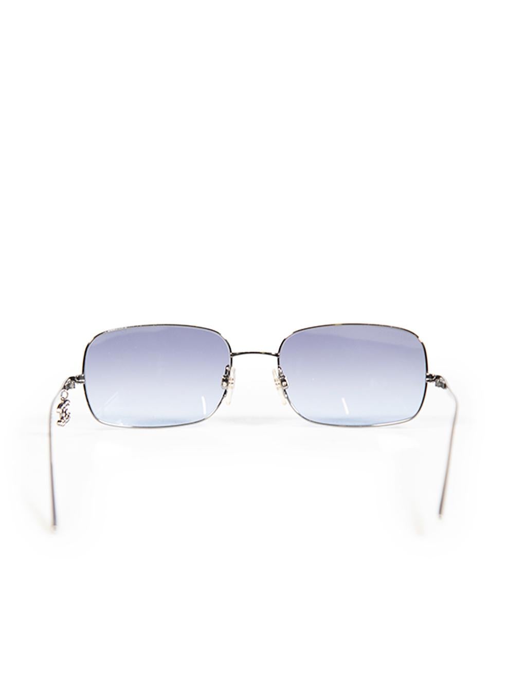 Chanel Silver Crystal CC Charm 4079-T-B Sunglasses In Good Condition For Sale In London, GB