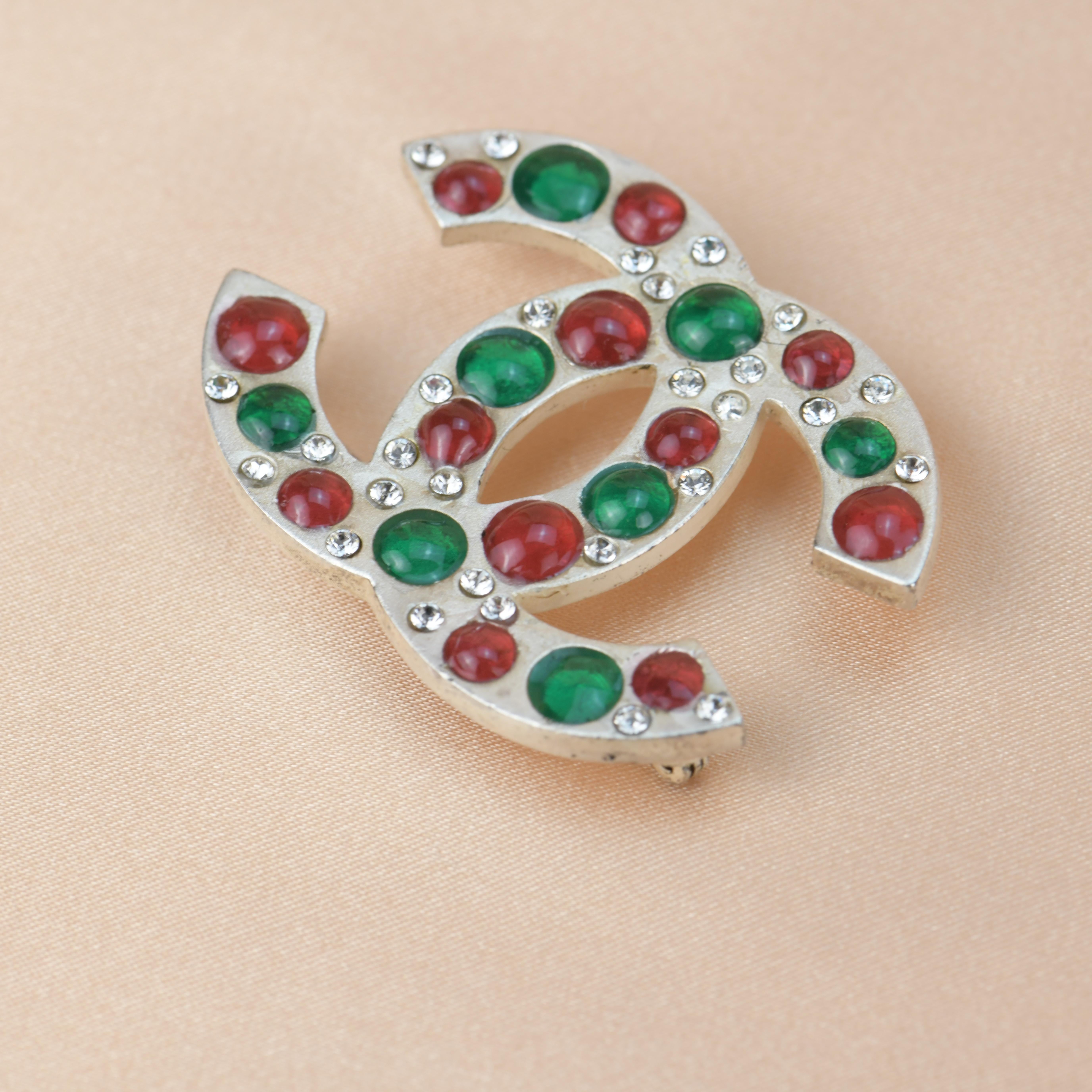 Women's or Men's Chanel Vintage Silver Gilt CC Brooch with Vermilion and Emerald Green Gripoix