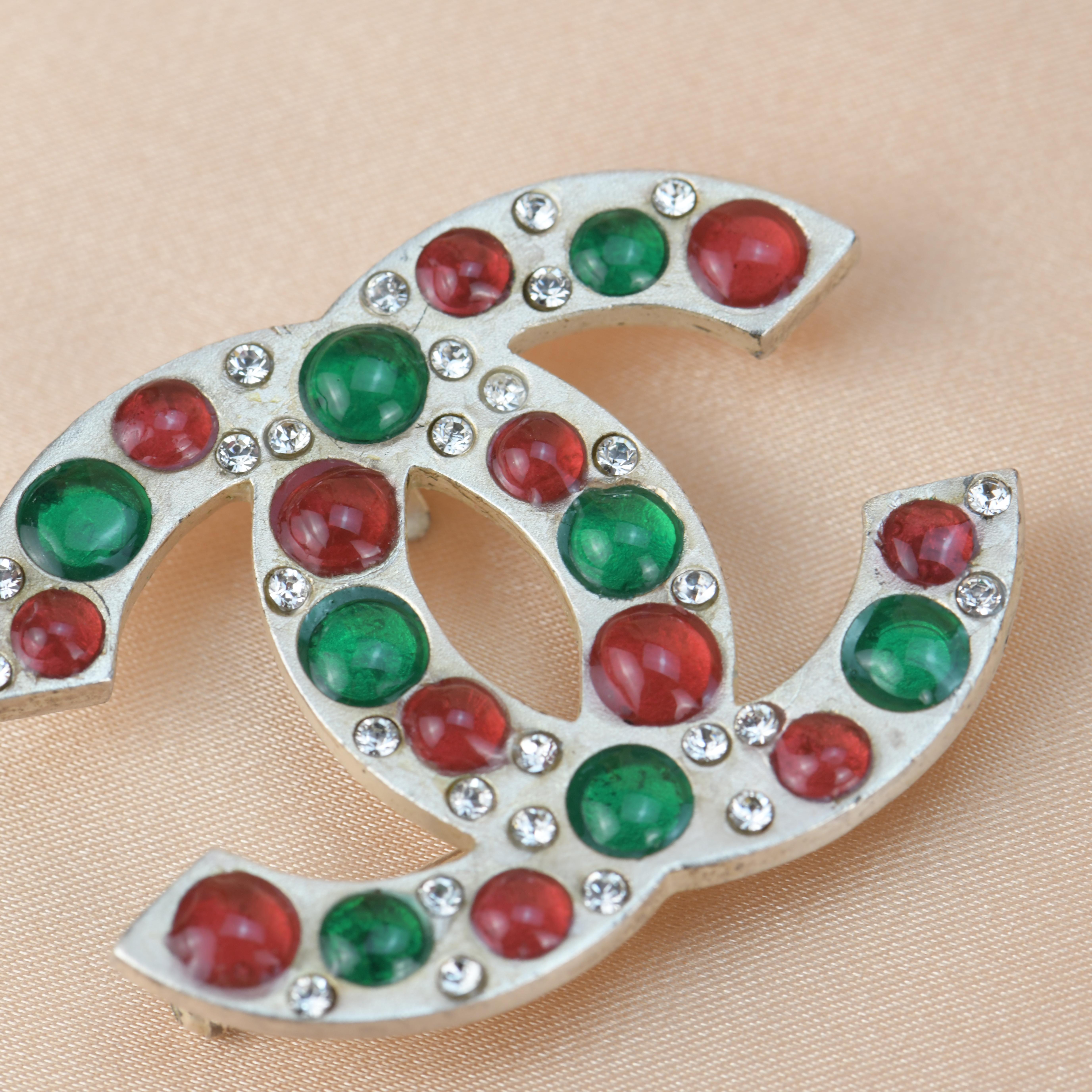 Chanel Vintage Silver Gilt CC Brooch with Vermilion and Emerald Green Gripoix 2