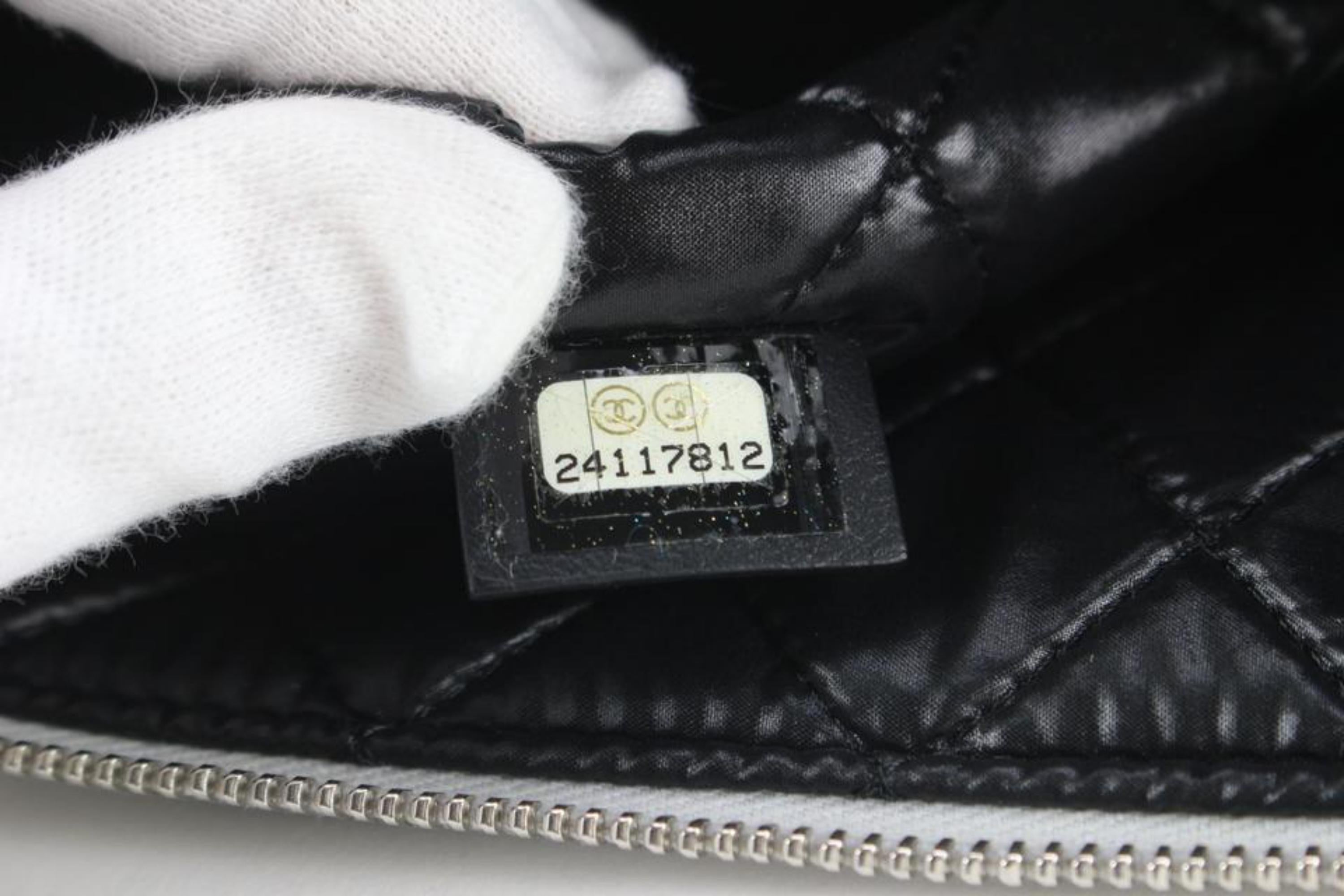 Chanel Silver Keyboard Clutch 1C1027 In Excellent Condition In Dix hills, NY