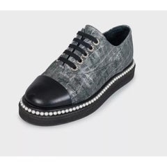 Zapatos Derby de Chanel, plateados, con cordones, de piel y tejido, talla EU 36, con suela de plataforma