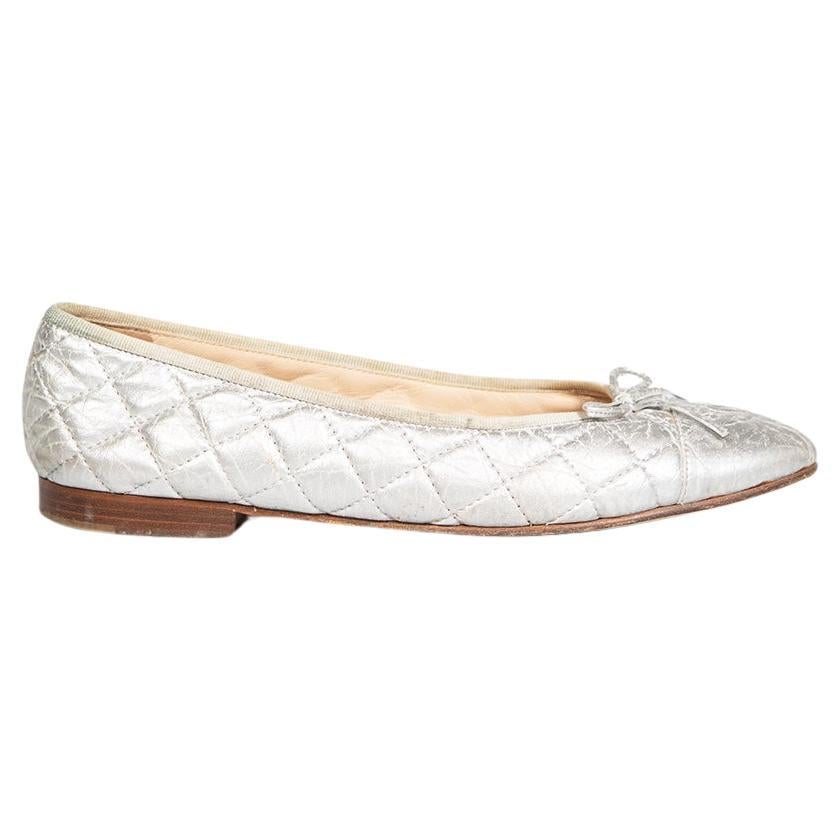 Chanel Silver Leather Crinkle Effect Ballet Flats Size IT 40