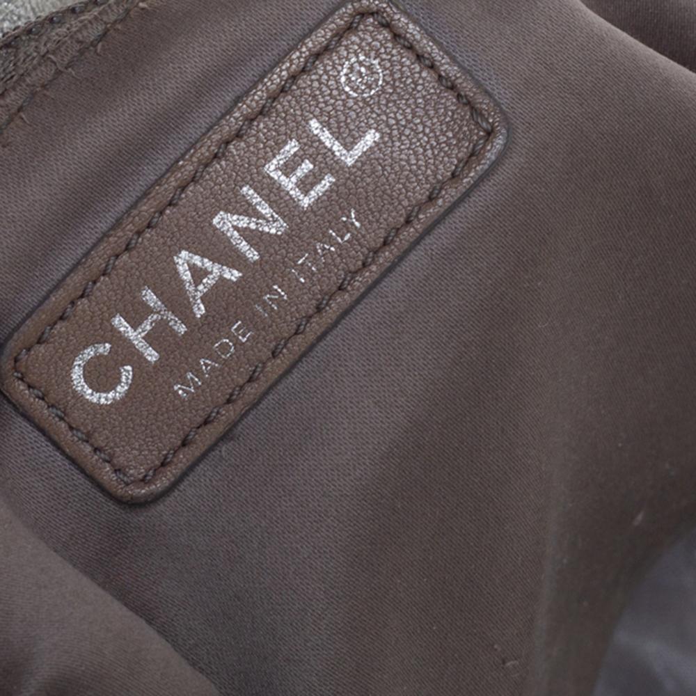 Chanel Silber Leder Perforiert Rodeo Drive Grand Shopping Hobo 2