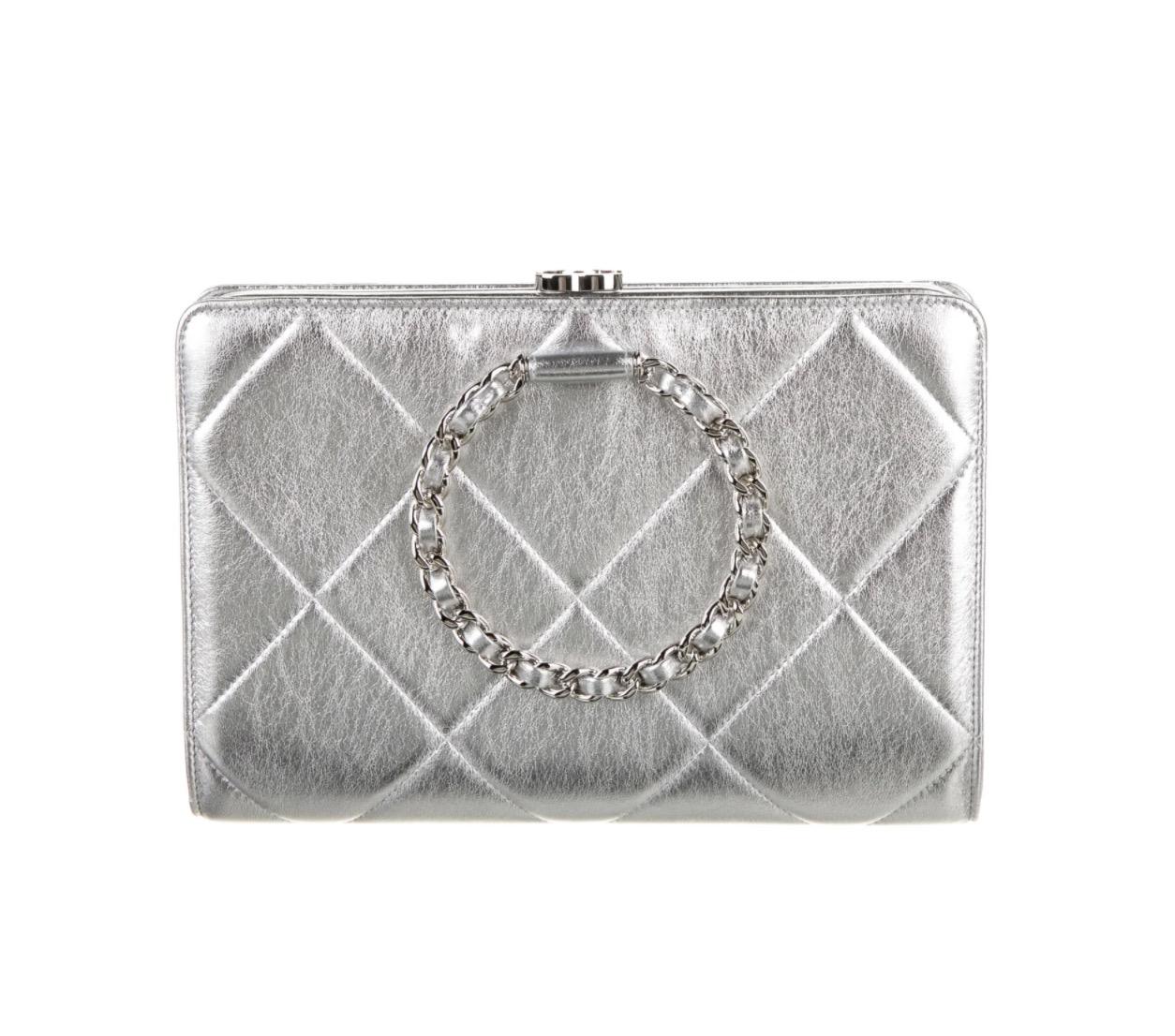 Chanel Silver Leather Quilted Chain Small Evening Clutch Flap Bag  In Excellent Condition In Chicago, IL
