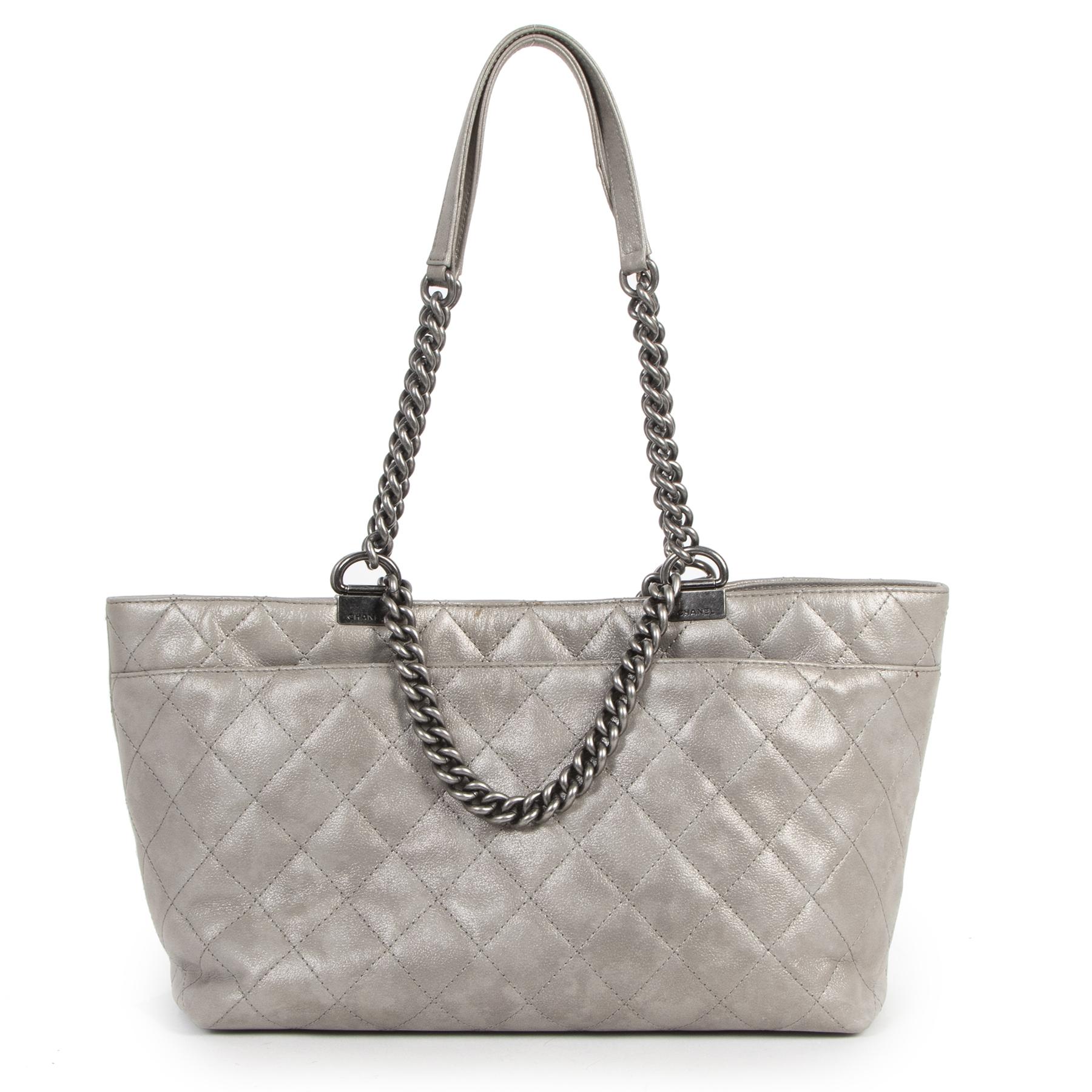 Chanel Silver Leather Quilted Shopping Tote  In Excellent Condition In Antwerp, BE