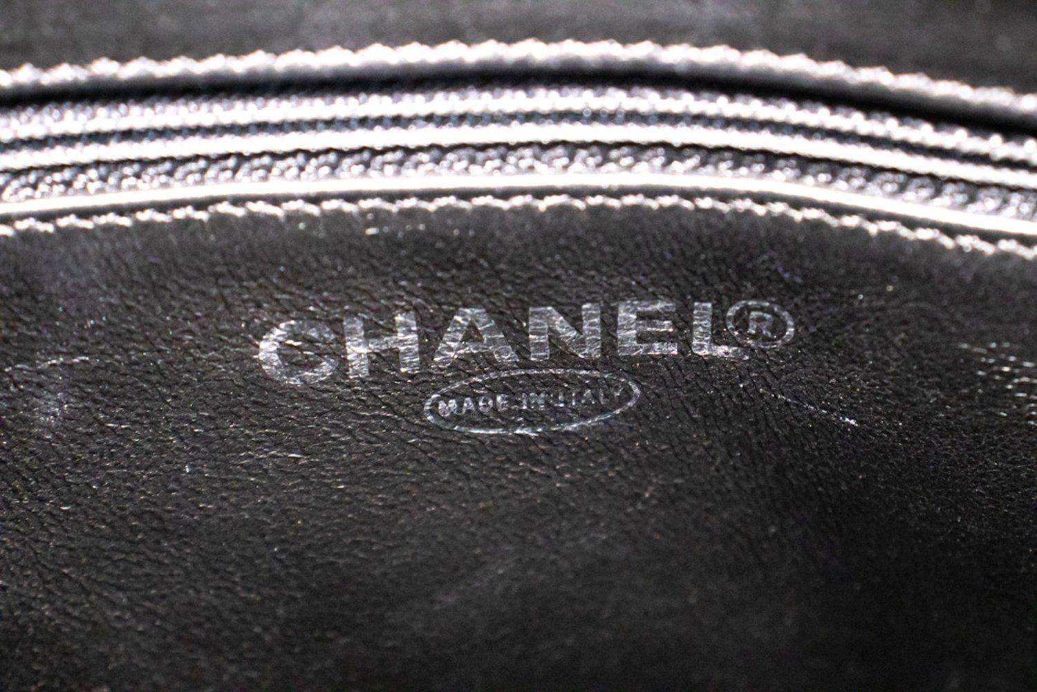 CHANEL Silber Medaillon Kaviar Umhängetasche Schwarz 9