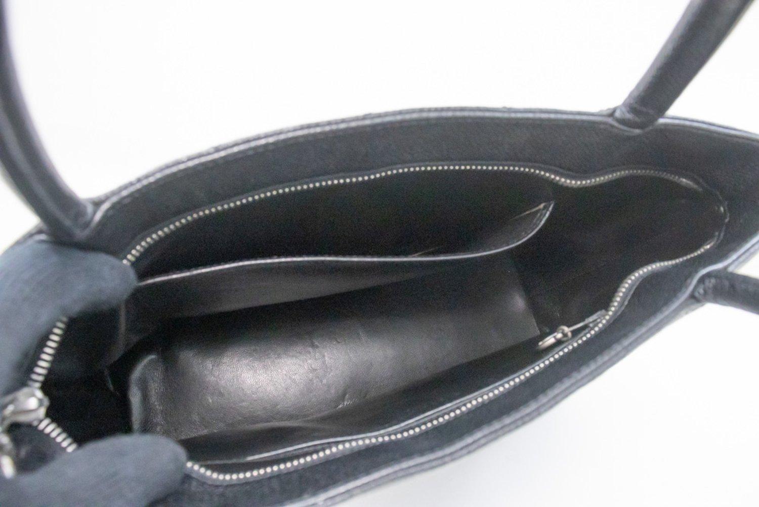 CHANEL Silber Medaillon Kaviar Umhängetasche Schwarz 10