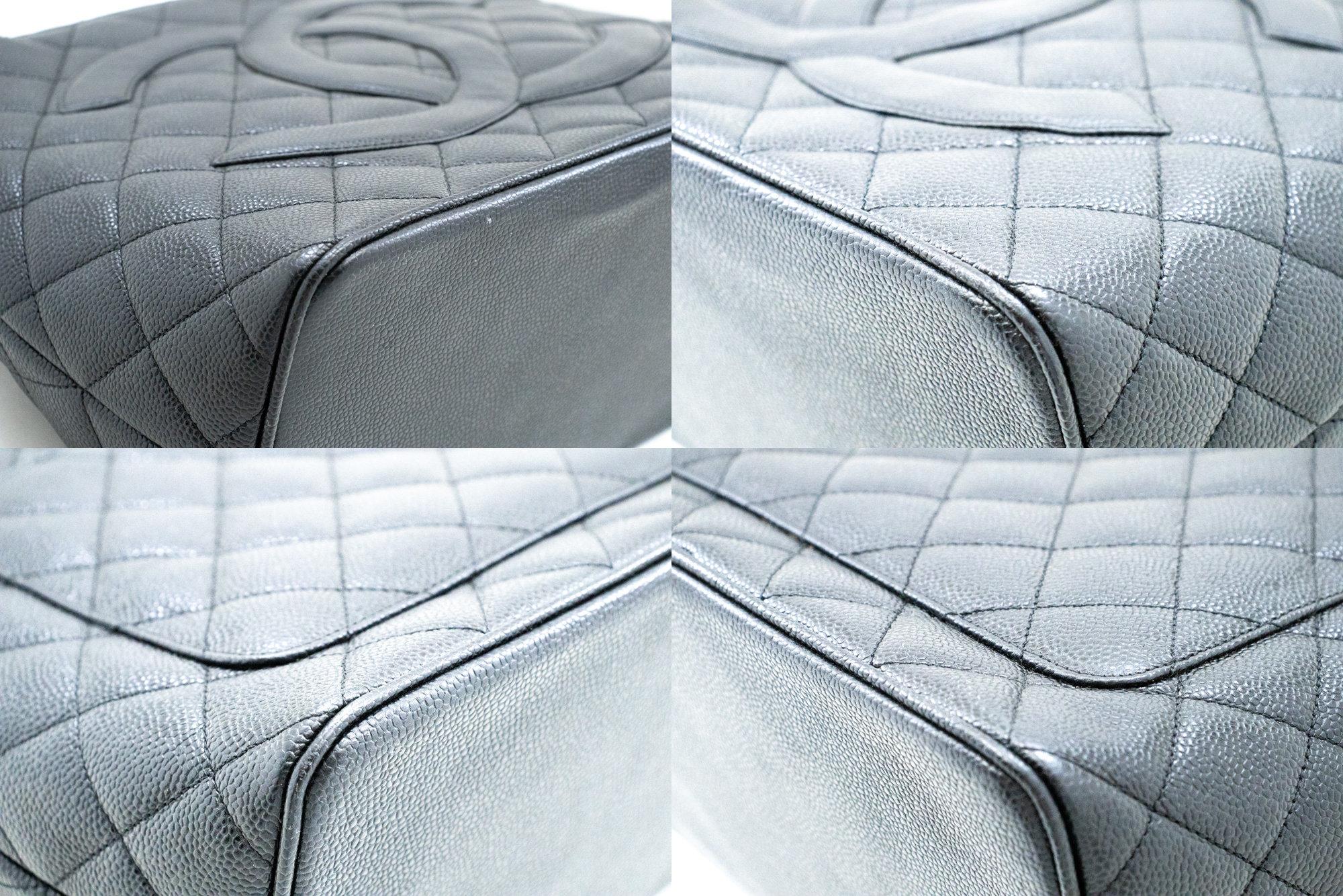 CHANEL Silber Medaillon Kaviar Umhängetasche Schwarz 2