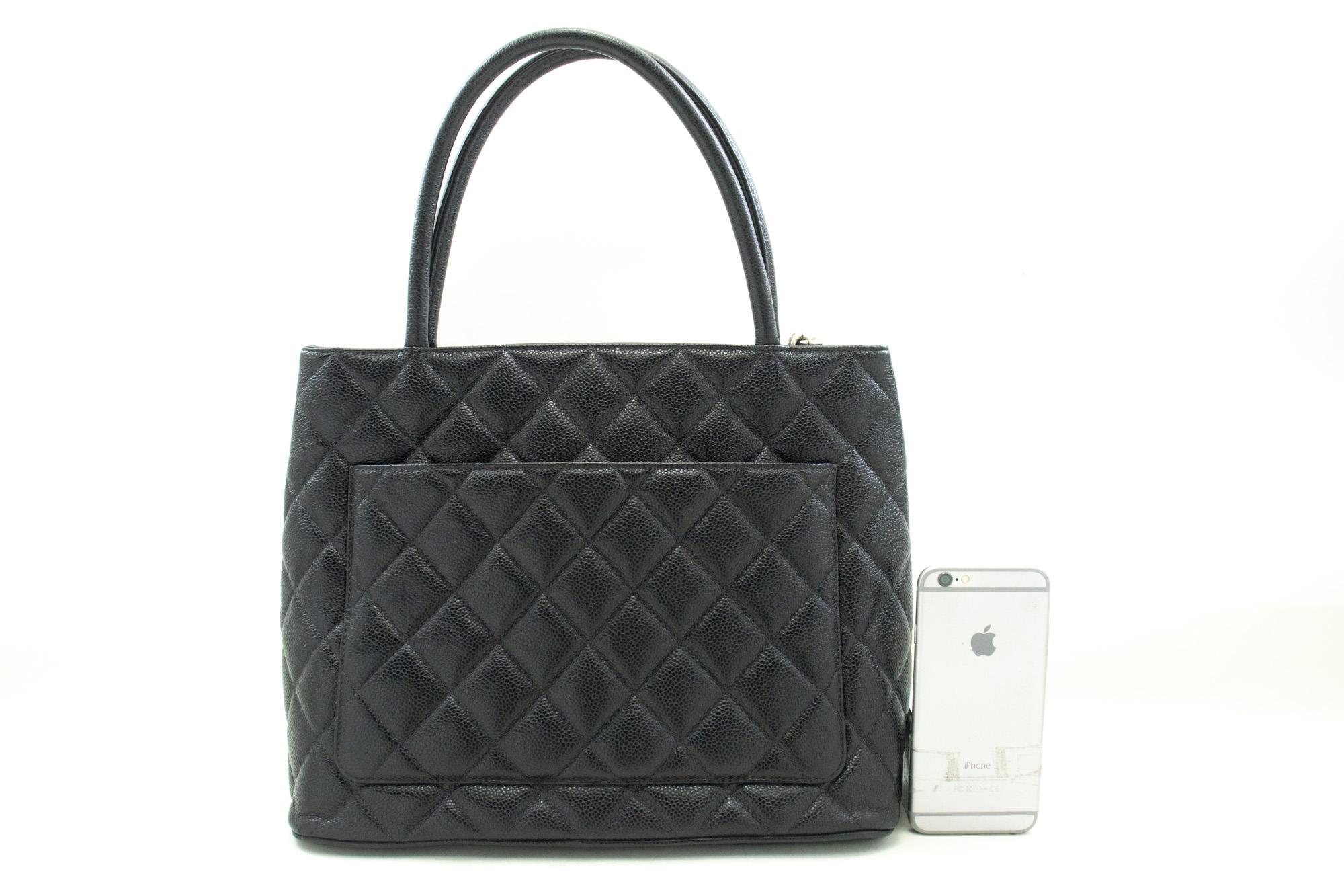 CHANEL Silver Medallion Caviar Shoulder Shopping Tote Bag Black SV In Good Condition For Sale In Takamatsu-shi, JP