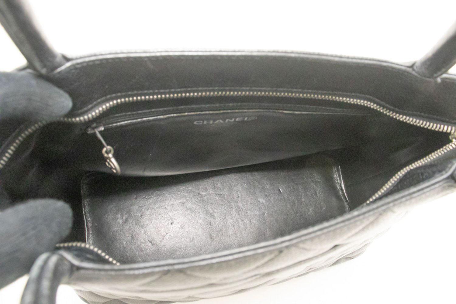 CHANEL Silver Medallion Grained Calfskin Leather Shoulder Bag For Sale 8