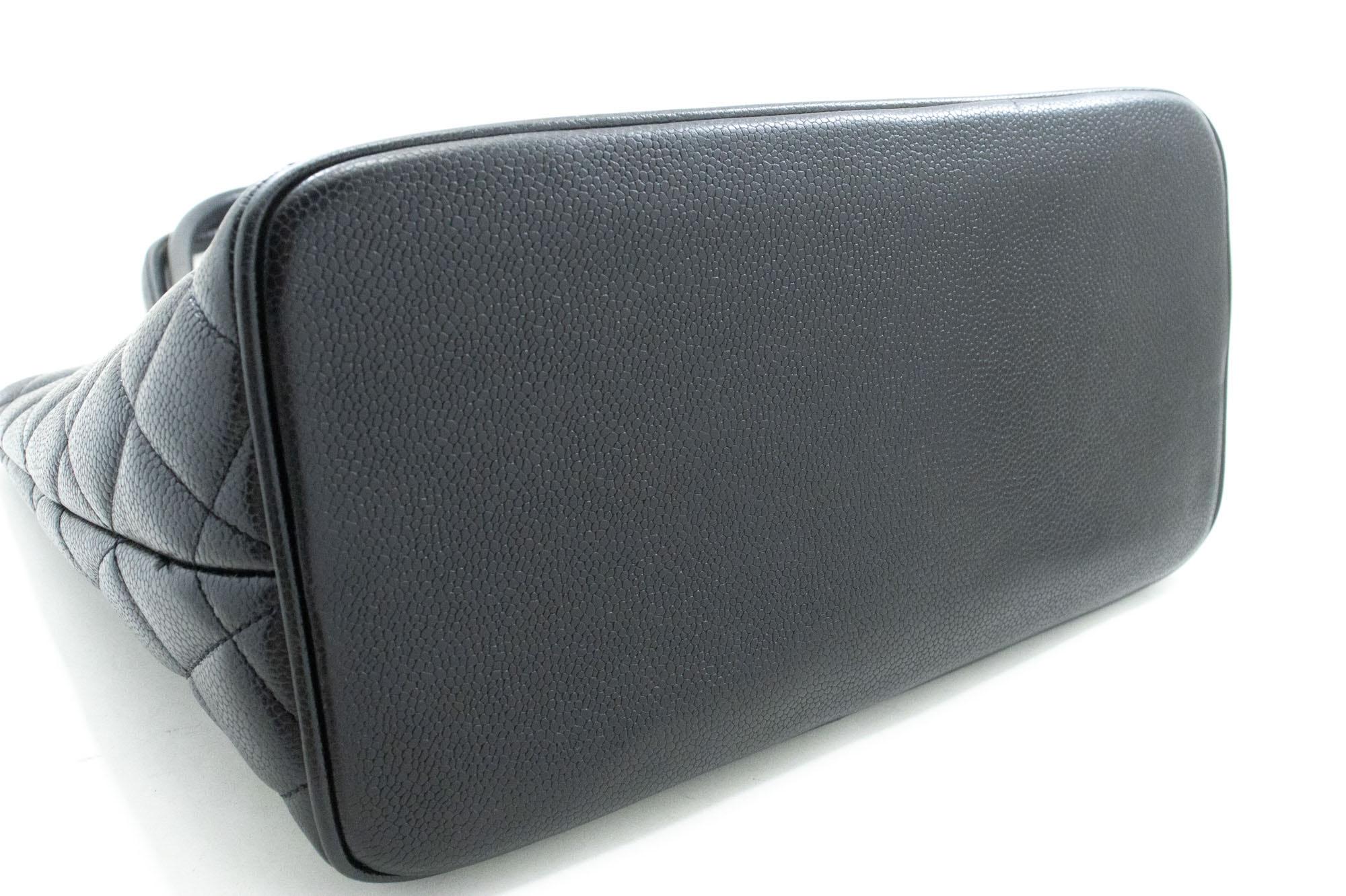 CHANEL Silver Medallion Grained Calfskin Leather Shoulder Bag In Good Condition For Sale In Takamatsu-shi, JP
