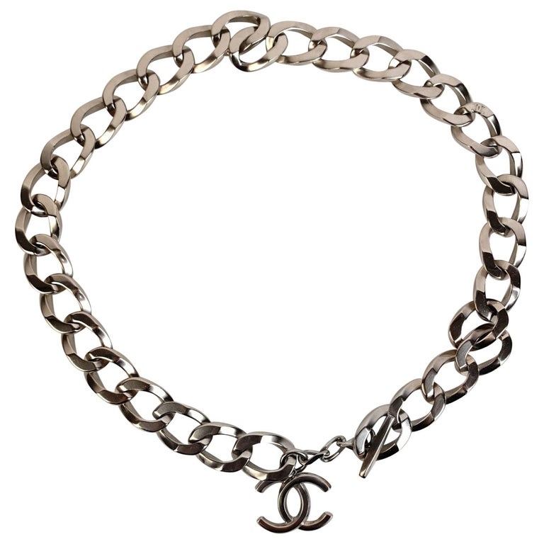 Chanel Silver Metal Chunky Chain Necklace with CC Logo For Sale at 1stDibs