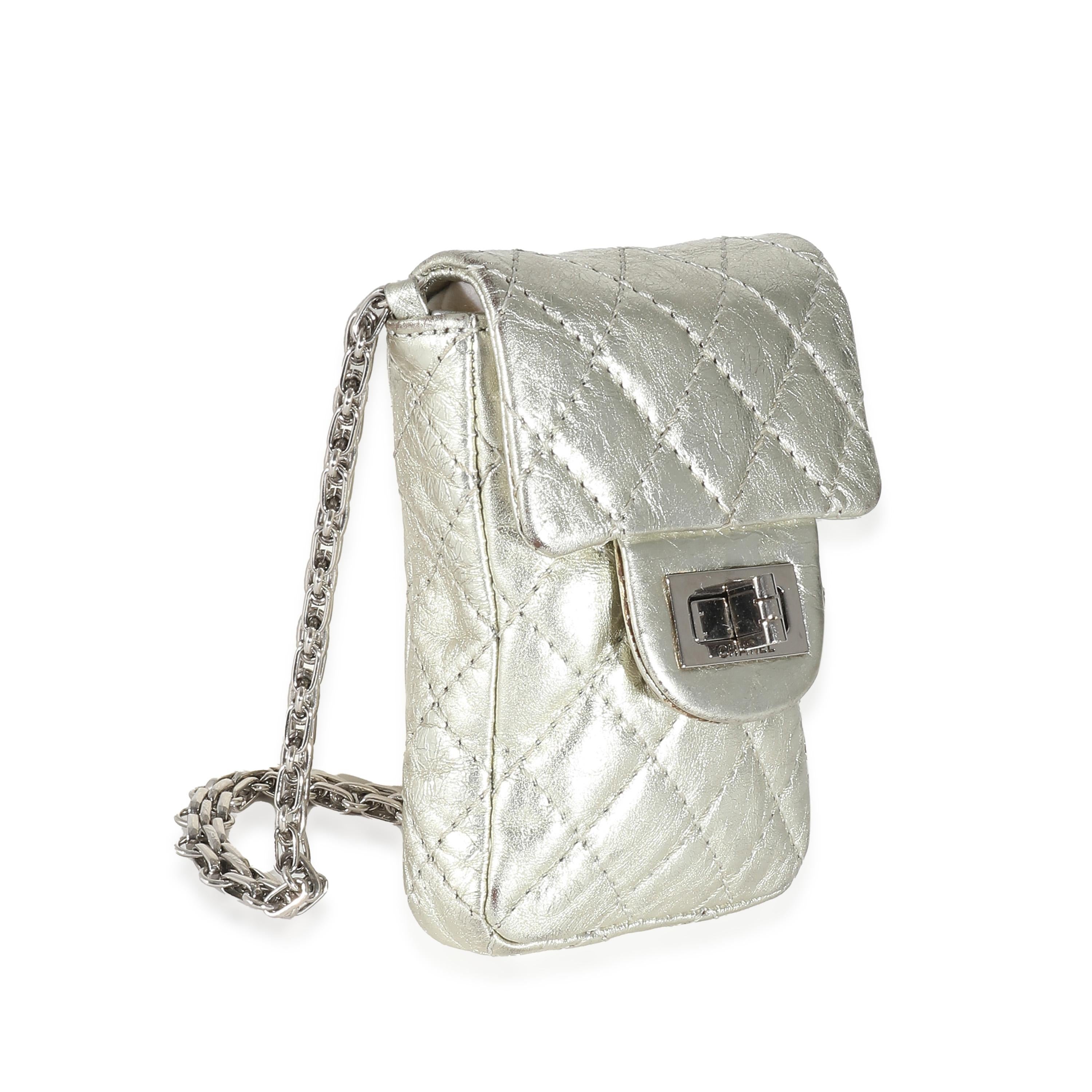 Chanel Silver Metallic Aged Calfskin Quilted 2.55 Reissue Phone Case In Fair Condition For Sale In New York, NY