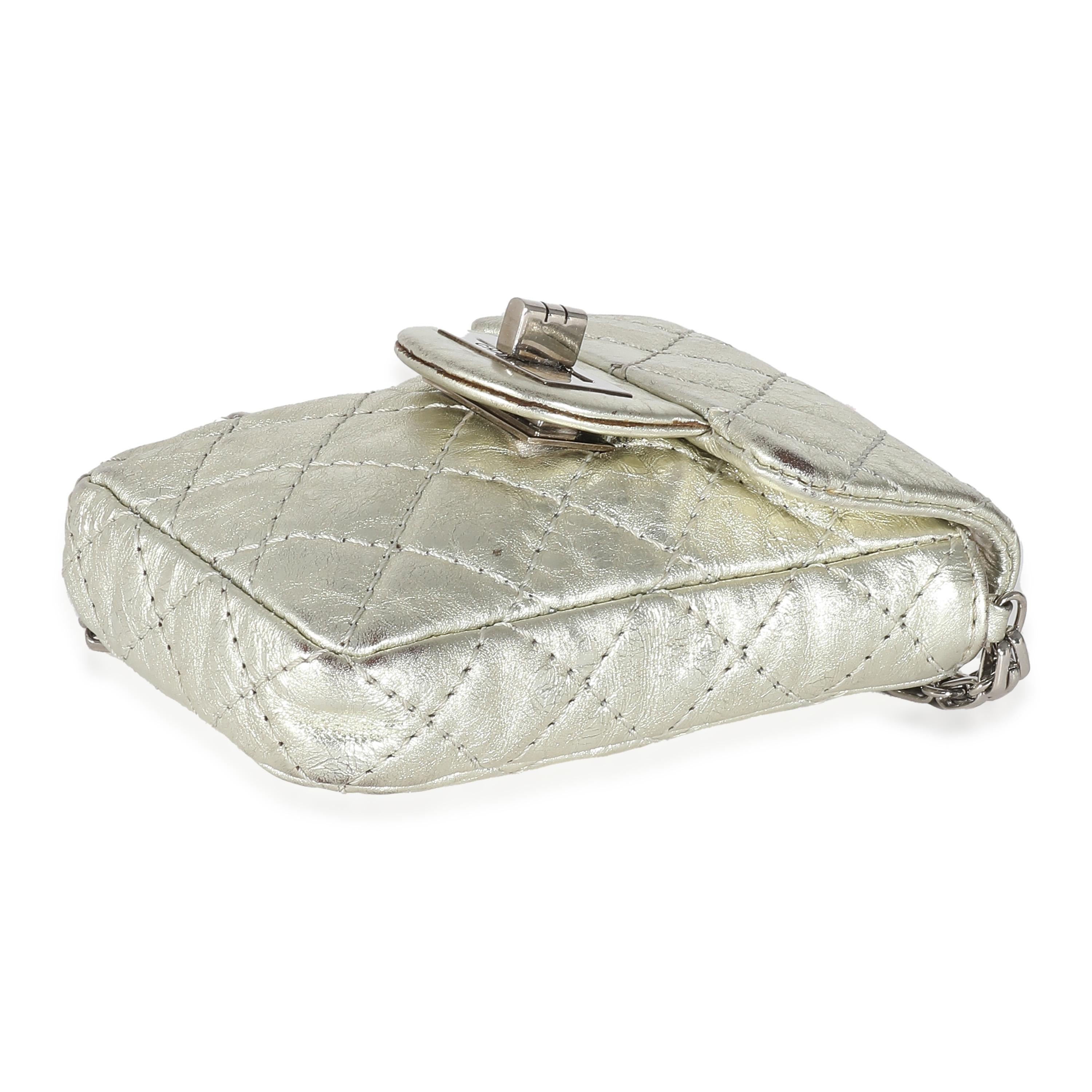 Chanel Silver Metallic Aged Calfskin Quilted 2.55 Reissue Phone Case For Sale 3