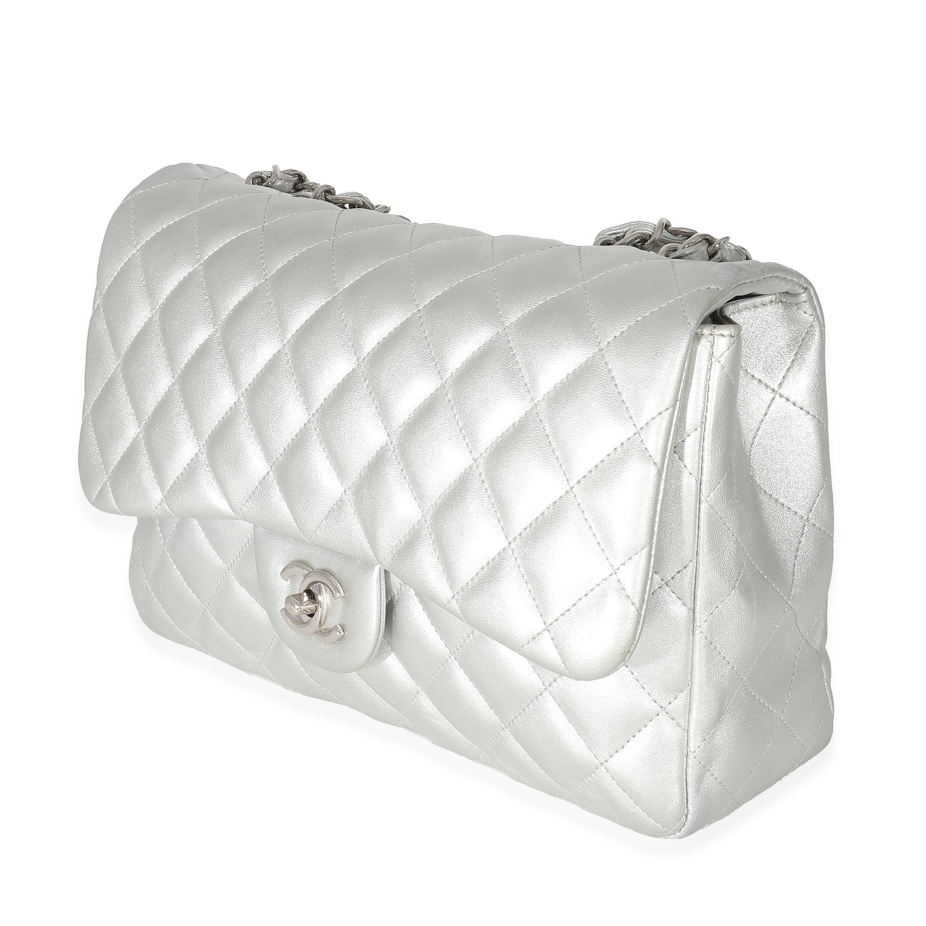 Chanel Silver Metallic Lambskin Jumbo Single Flap Bag In Excellent Condition In New York, NY