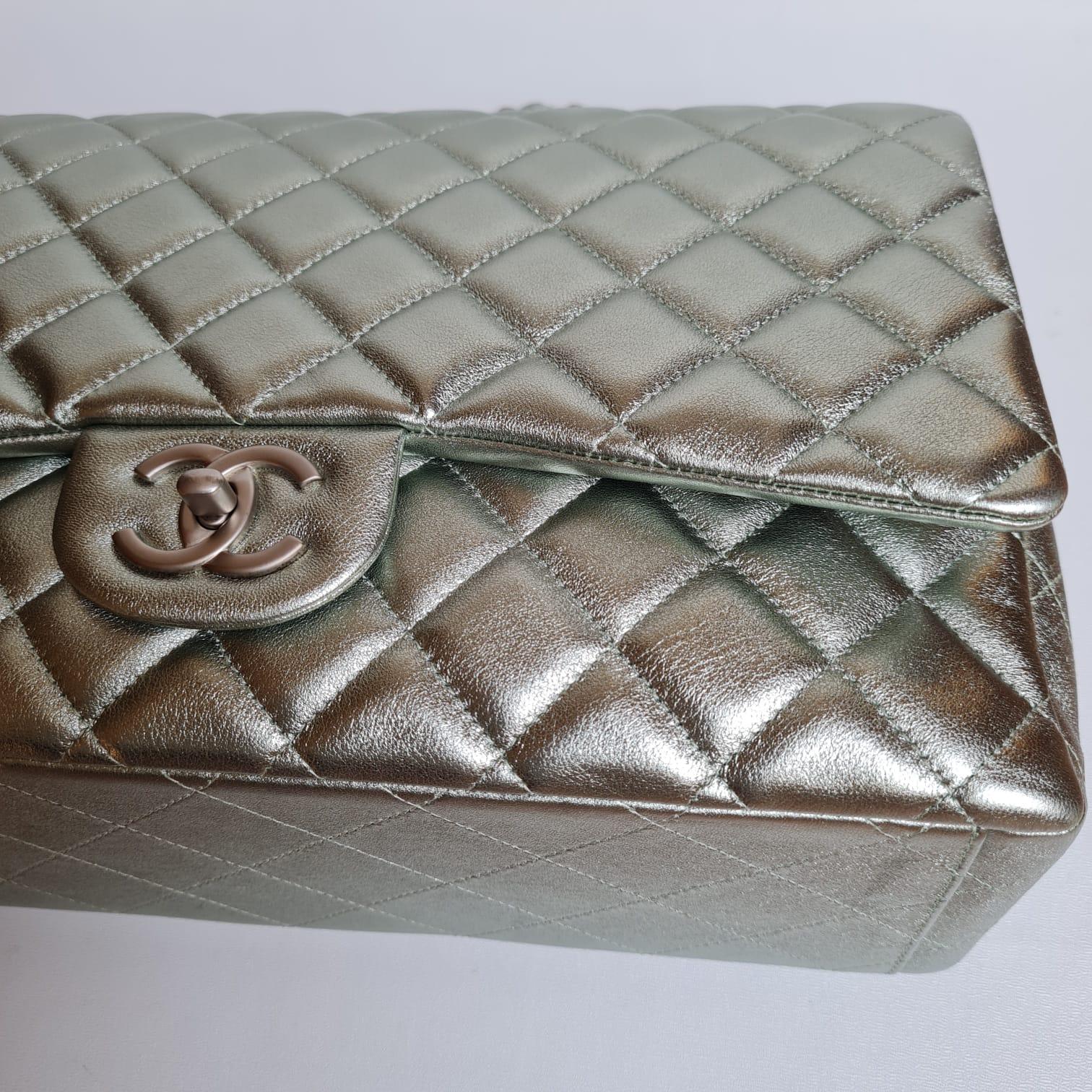 Chanel Silver Metallic Lambskin Quilted Maxi Double Flap Bag 10