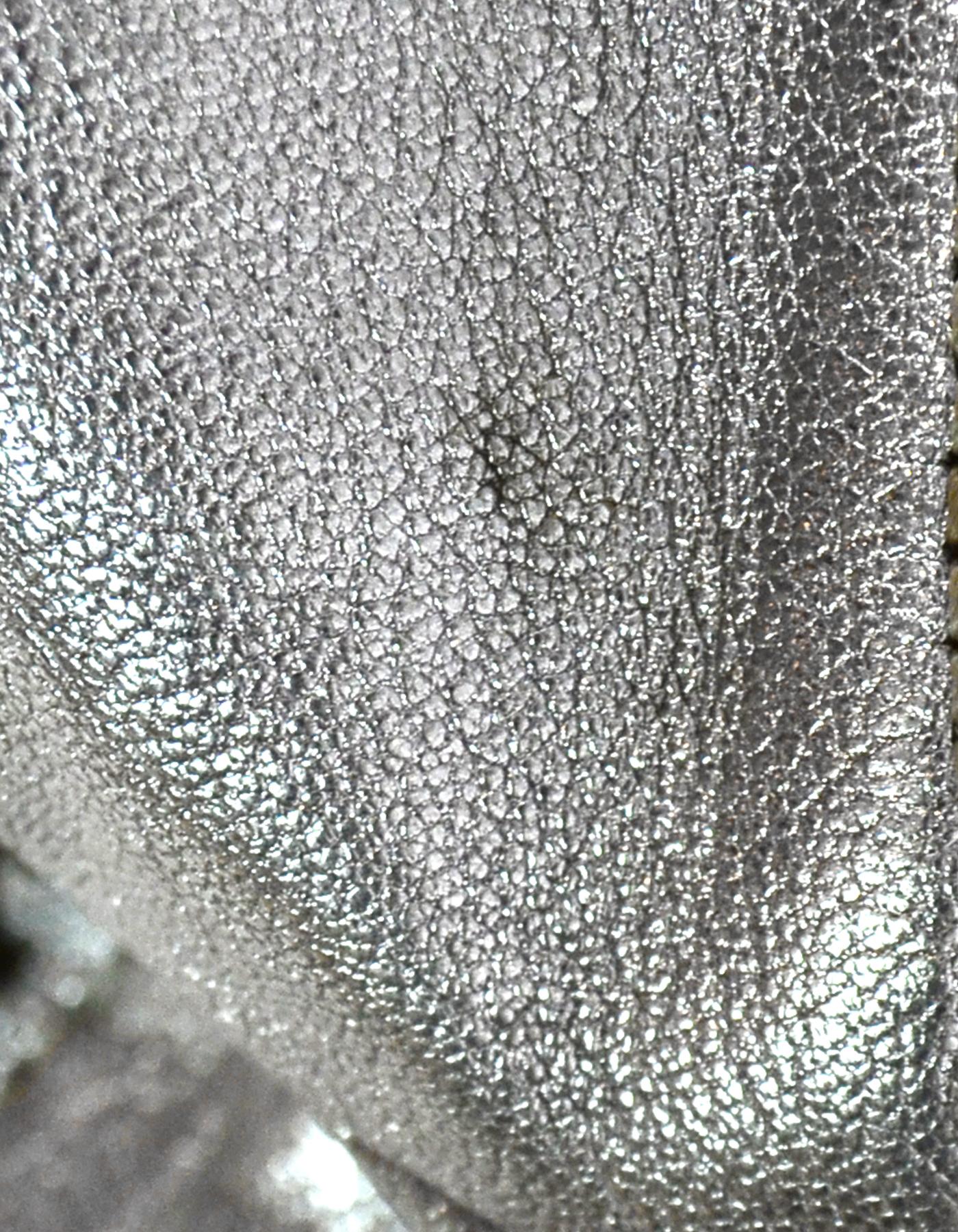 Chanel Silver Metallic Leather Medium Luxe Ligne CC Bowler Shoulder Bag 3