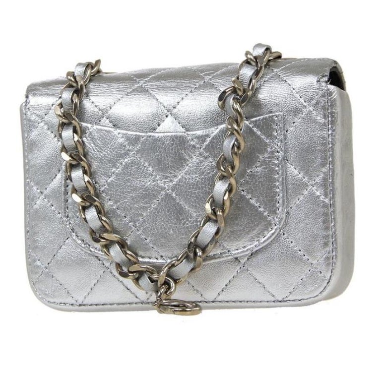 Leather clutch bag Chanel Grey in Leather - 39075015
