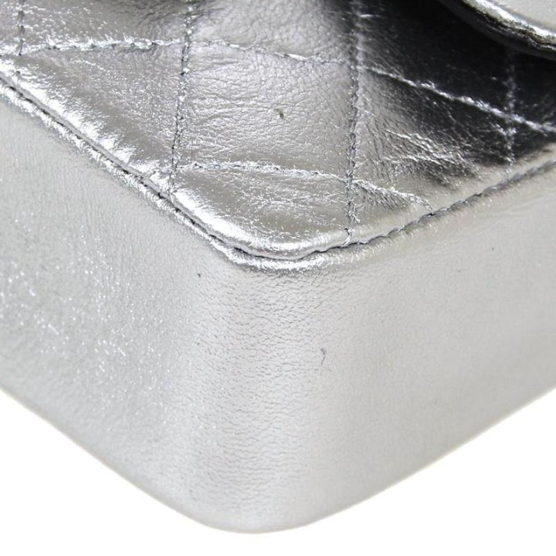 CHANEL Silber Metallic Leder Micro Mini Abendtasche Pochette Gürteltasche mit Kette Damen