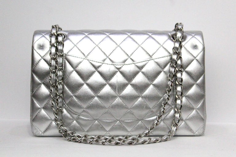 Chanel Silver Metallic Quilted Lambskin Jumbo Classic Double Flap
