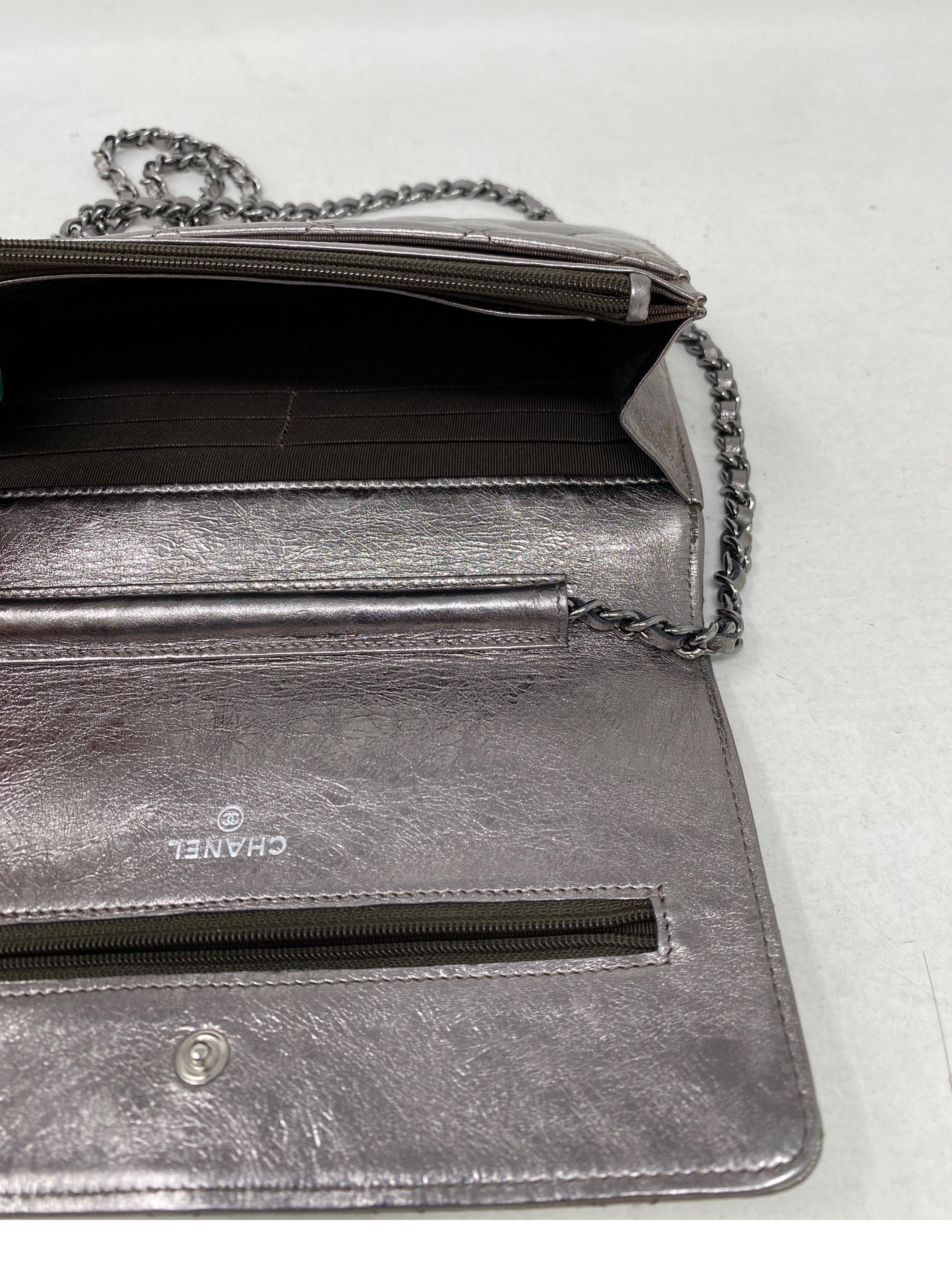 Chanel Silver Metallic Reissue Wallet On A Chain Bag 5